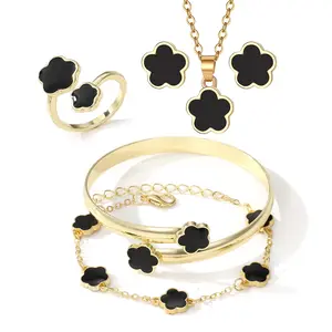 Gold Plated Bracelet & Earrings Sett- Womens Luxury Jewelery Gift Gold Plated Bracelet & Earrings Sett- Womens Luxury Jewelery Gift