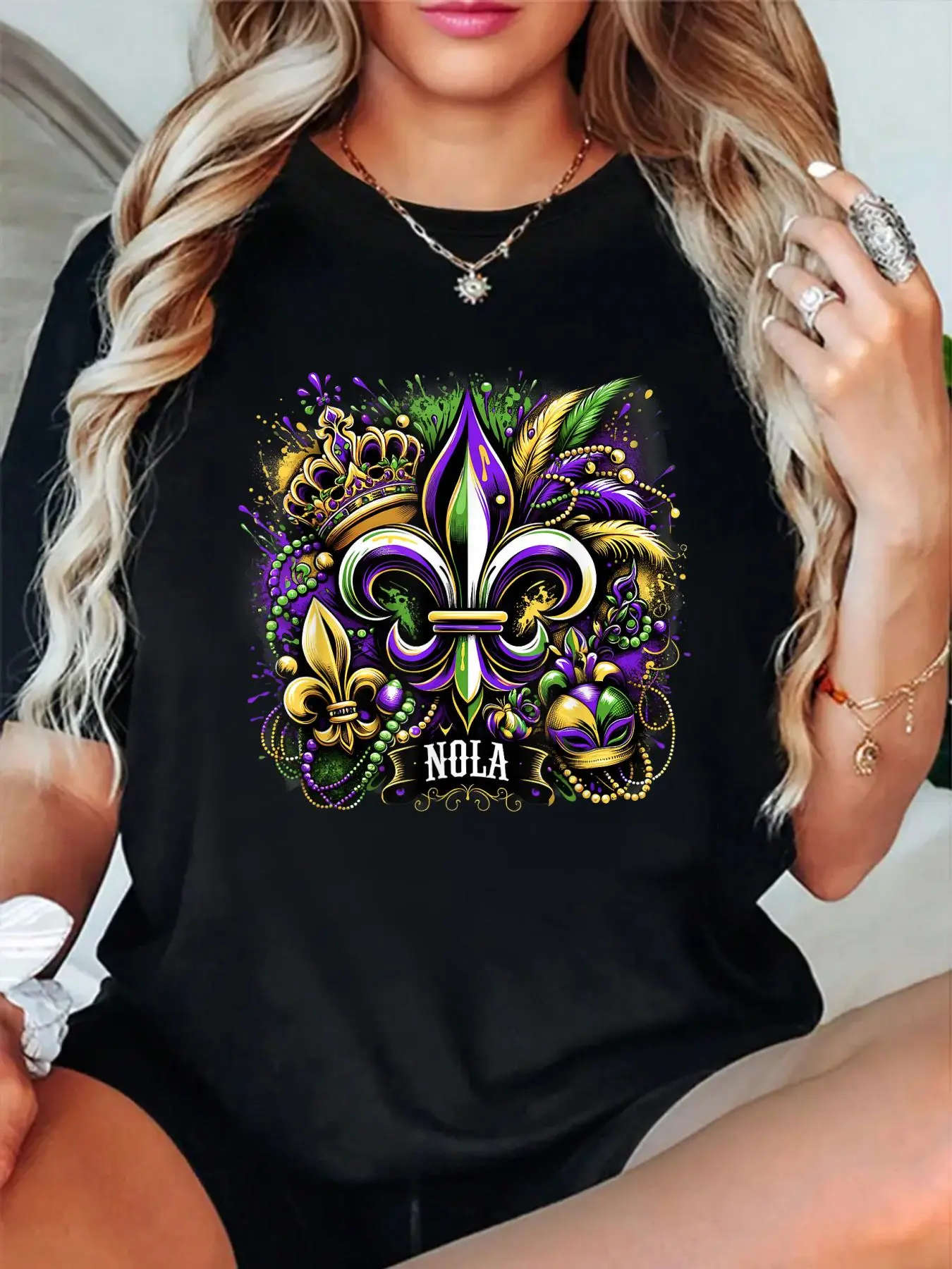 Women's 100% Cotton Round Neck Shortsleeve Vintage Holiday Graphic Tee - Mardi Gras Paint Splatter, NOLA Fleur De Lis, Casual Streetwear (Fits Men Too), Whimsical Party Top