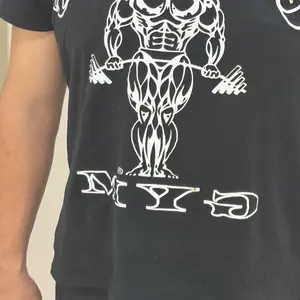 1990s Vintage Gym T-Shirt Authentic Retro Graphic Tee for 90s Streetwear & Casual Athleisure