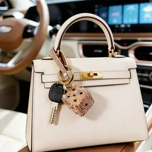 Full Drill Dice Car Keychain, Luxurious Bag Charm, Sparkling Diamond Key Chain, Multiple Colors Available, Car Accessories