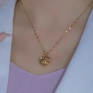 Luxury Heart Pendant Necklace, Micro-Pave Zircon Full Rhinestone Design, Chic Minimalist Elegant Statement Collarbone Chain for Women DZXL3497