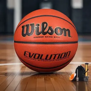 Wilson Outdoor Basketball Series, Durable High-Performance Ball, Ideal for Training and Games, Includes Net Pouch and Pump Bag