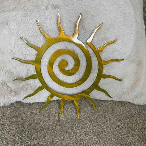 1pc Vintage Spiral Sun Wall Art - Metal Art Decorations, Aesthetic Design, Perfect for Outdoor Patio & Porch Decor | Ideal Housewarming Gift, Outdoor Wall Art