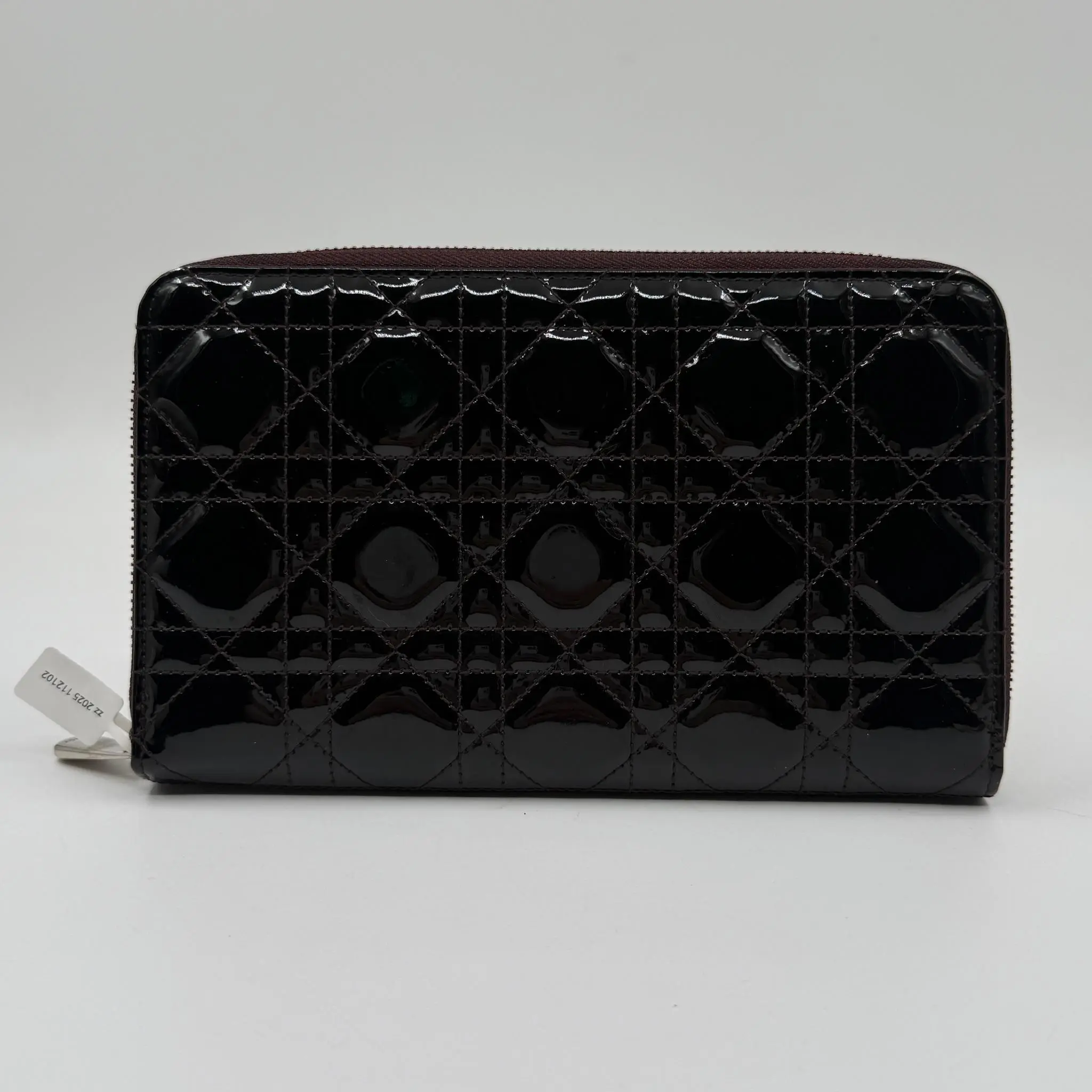 Pre-owned Dior Leather Wallet authentic patent cannage zip around long DR13Fei
