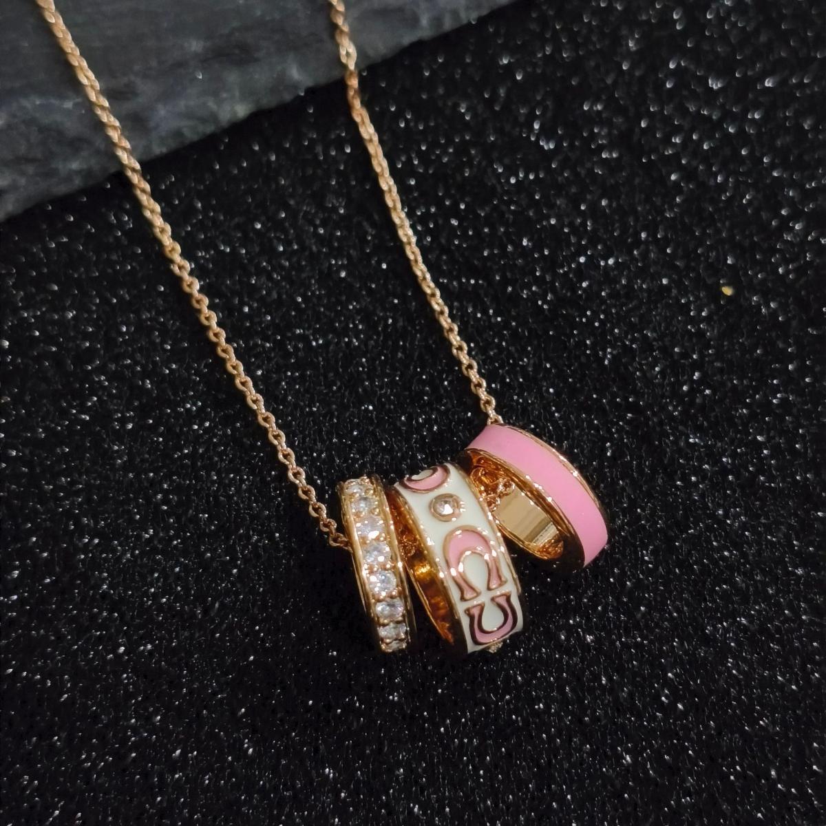 Textured Interlocking Ring Necklace, Premium Feel Statement Jewelry Gift for Mom Girlfriend Friend