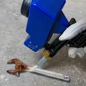 Handheld Pneumatic Sandblasting Gun, 600cc Large Capacity Tank, Adjustable Precision Control, Ergonomic Handle, Manual Operation Only