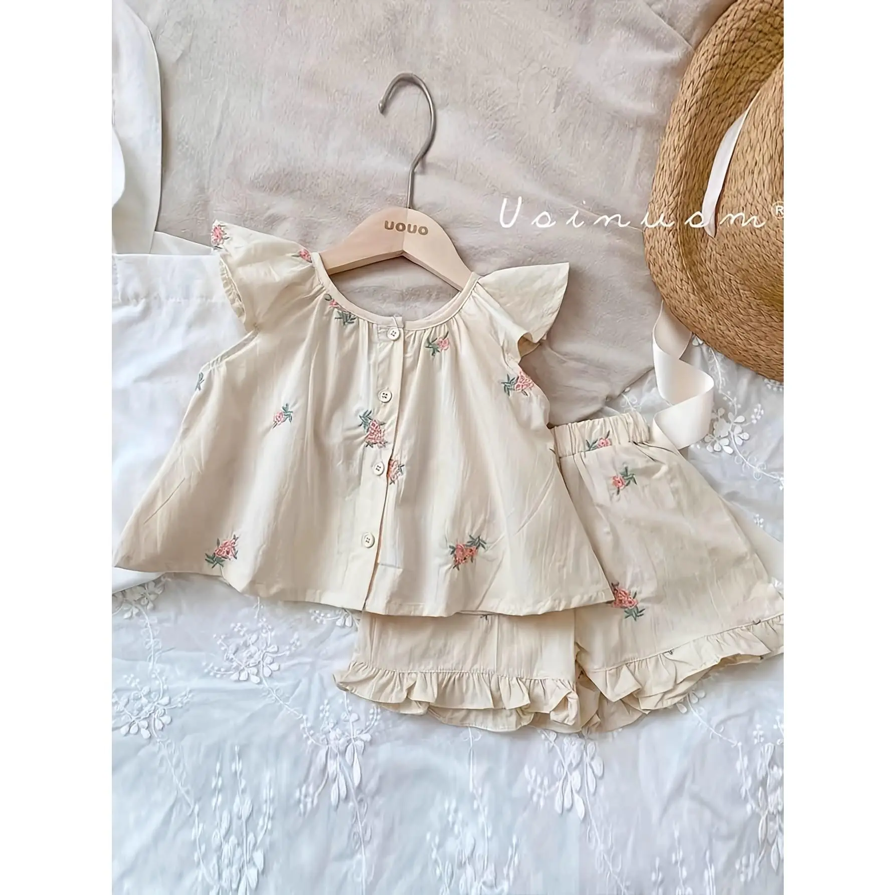 Toddler Girls' 2024 2-Piece Cotton Summer Suit - Vintage Style, Sleeveless Embroidered Top, Detailed Embroidered Shorts, Ideal for Outdoor Activities, Embroidered Details