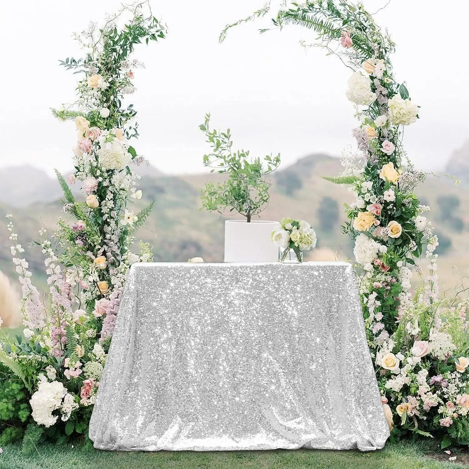 Glitz Happy Sequin Tablecloth - Sparkly Gold Rectangular/Round Household Table Linen, 50"x80" Rectangle/50" Small Round, Festival Decorations, Party Accessory, Decorations Accessories for Wedding, Christmas