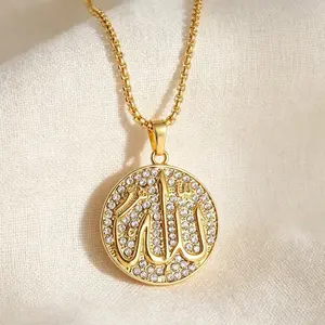 Stunning Arabic "Allah" pendant necklace! Featuring a sparkling cubic zirconia outer frame design and an exquisite calligraphy shape, paired with a durable chain. It is perfect for daily wear, religious occasions or gifting.