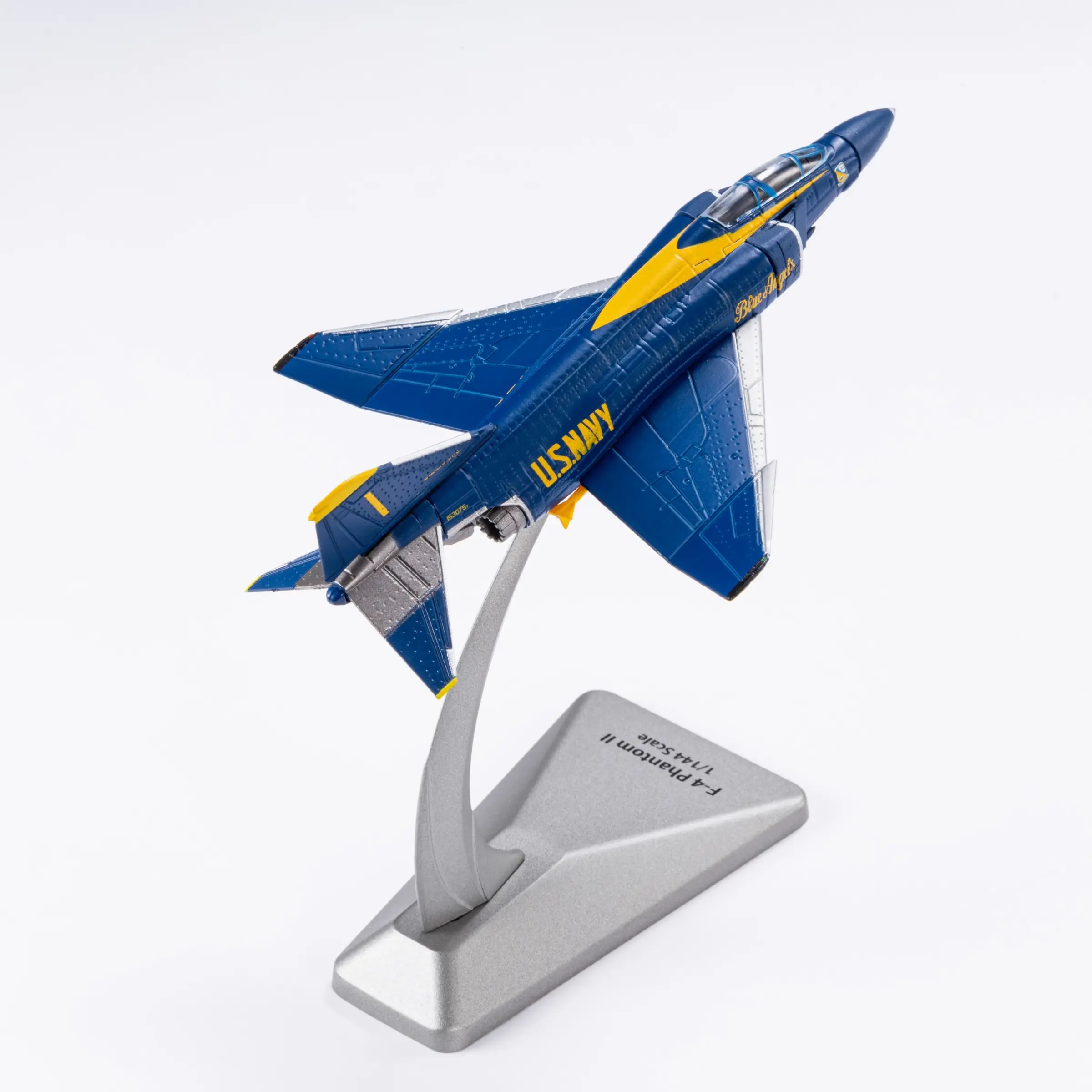 1 Piece F4 Blue Metal Scale Model, 1/144 Miniature Airplane Figurine, Home Decor Collectible, Creative Gift for Ages 14+, Father's Day