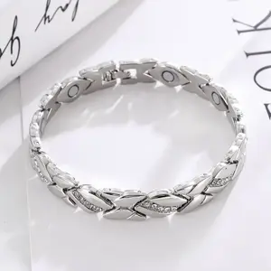 Ladies' Copper Magnetic Leaf Bracelet with Diamond 3500 Gauss Effective Magnet for Outdoor Entertainment Adjustable Valentine's Day Gift