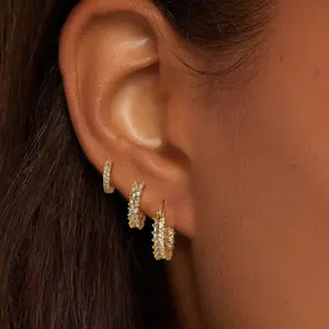 Three cubic zirconia hoop earrings for women, a delicate round earring set, suitable for multiple piercings, a stylish jewelry gift, perfect for anniversaries, New Year's, and Valentine's Day. Delicate ear cartilage design.