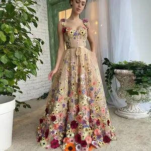 Women's Exquisite Vintage Polyester Floral 3D Flower Lace Sweetheart Formal Wear Dress for Ladies, Elegant Fabric Formal Gown