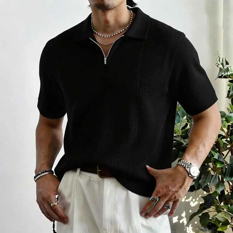 Men’s quarter-zip knit polo shirt, casual textured short-sleeve knitted top, black slim fit—perfect for business casual, everyday wear, and smart casual outings.