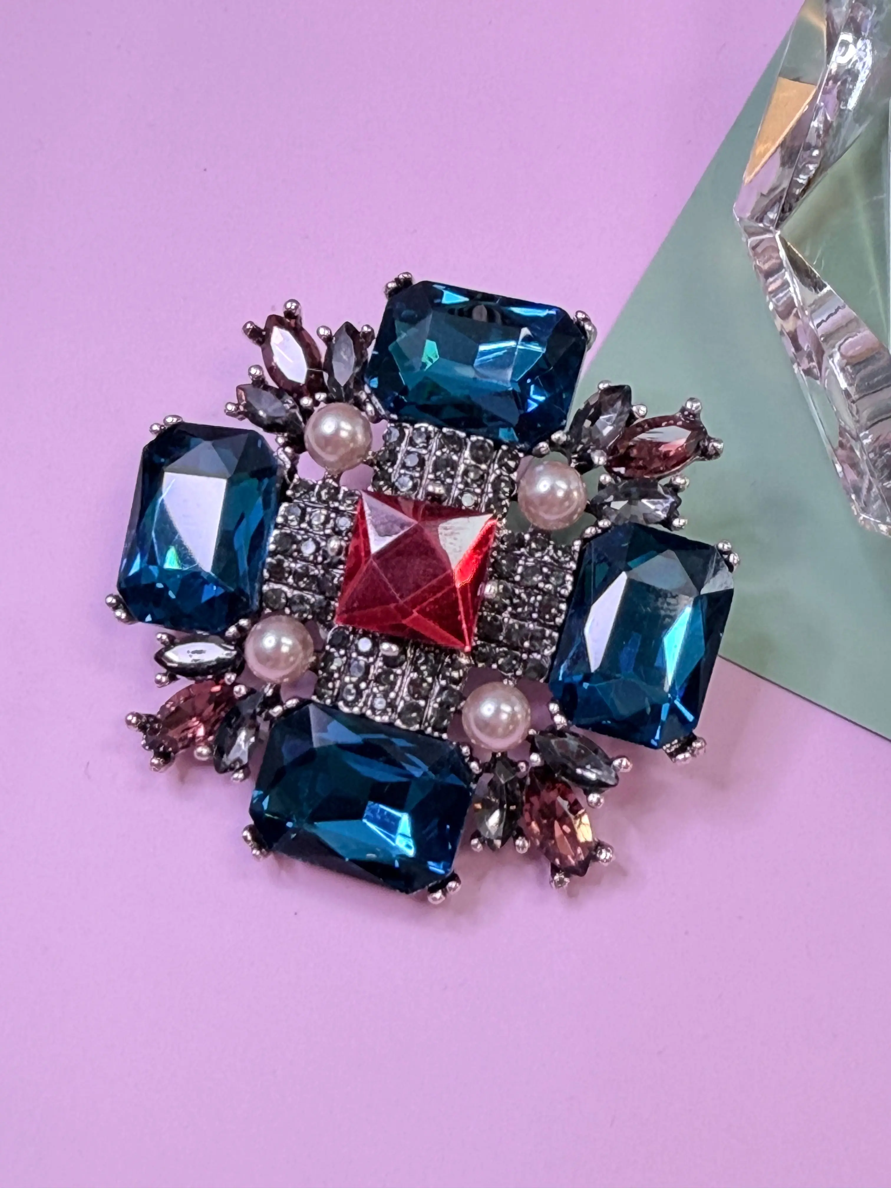 Vintage Multicolor Crystal Brooch – Statement Jewel Design