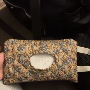 Portable MommyBagHanging FloralTissue & DiaperWet Wipes Dispenser For Baby Stroller