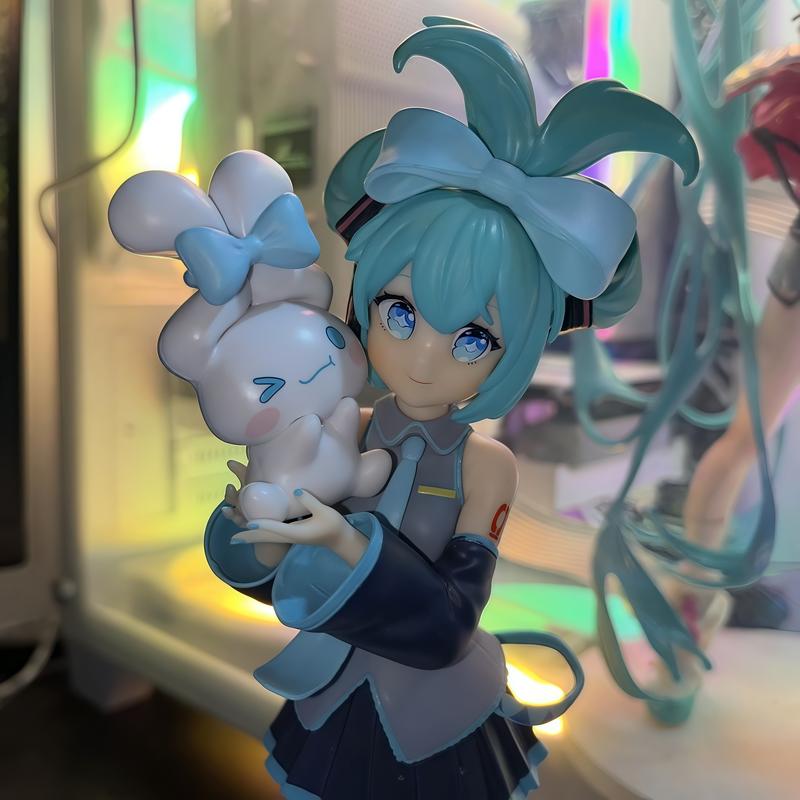 Hatsune Miku anime beautiful girl figure big ears Yugui Dog Hatsune MIKU model doll desktop/chassis/car/gift/ornament