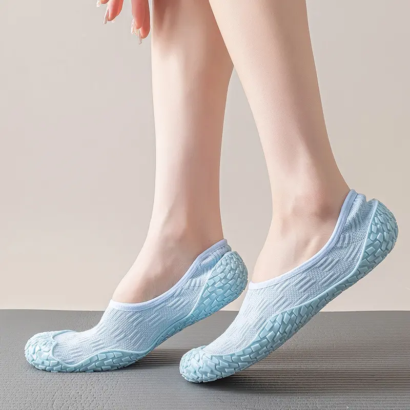 Indoor Yoga Shoes | Breathable Barefoot Comfort, Flexible Non-Slip Design | Ideal for Yoga, Pilates, Gym & Indoor Sports, Lightweight Comfortable Training Shoes