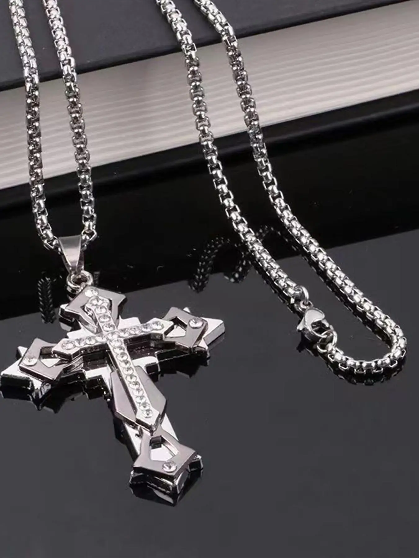 Rhinestone Decorated Cross Pendant Necklace, Stainless Steel Jewelry for Party, Daily Clothing Decor, Trendy All-match & Exquisite Jewelry for Birthda
