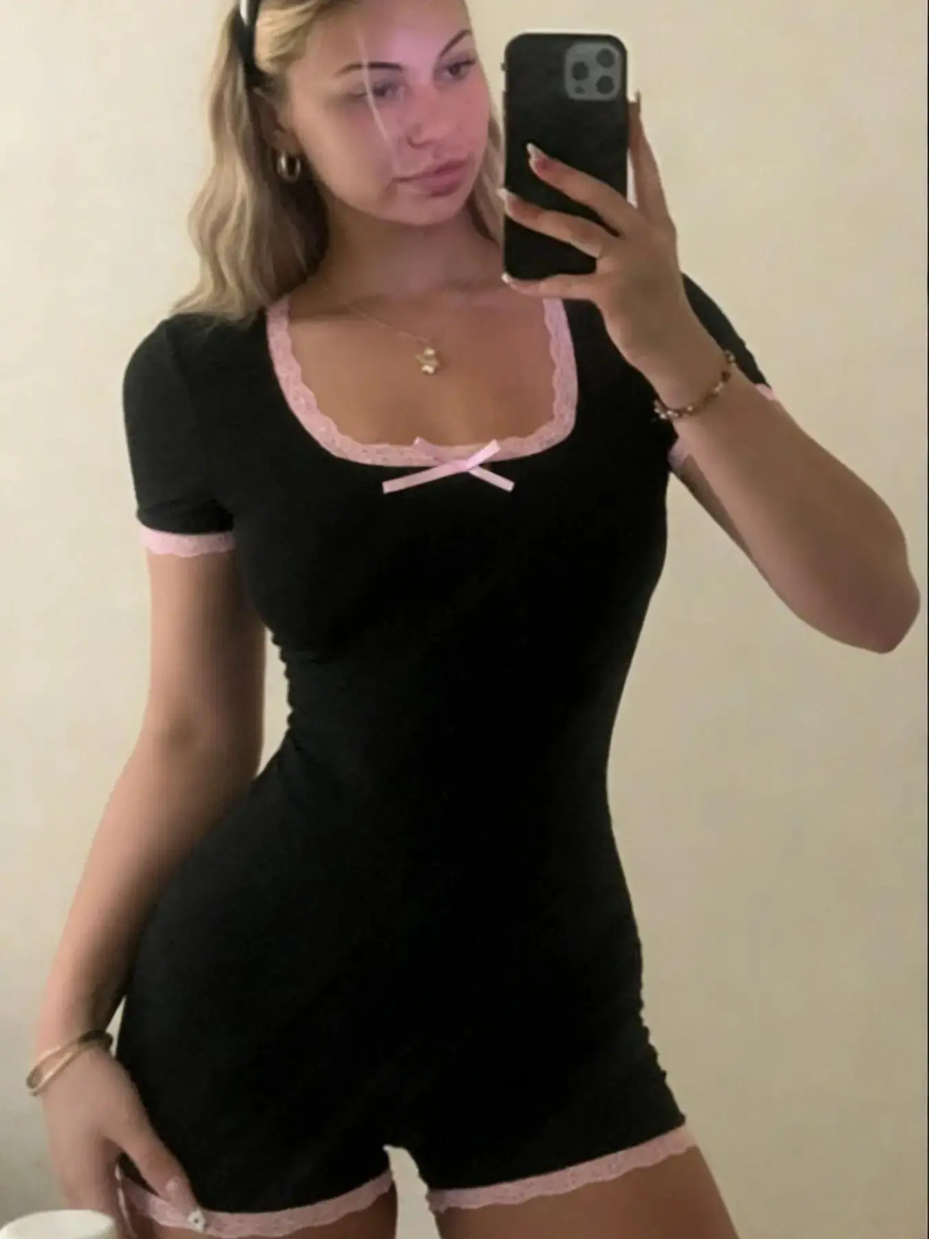 Y2K Lace Panel Square Neck Cute Playsuit with Bow, Trendy Short Sleeve Romper, Casual Streetwear Rompers, Jumpsuits for Spring and Summer, Stylish Girls, Women, Lady, Womenswear lightweight chic look minimalist comfy