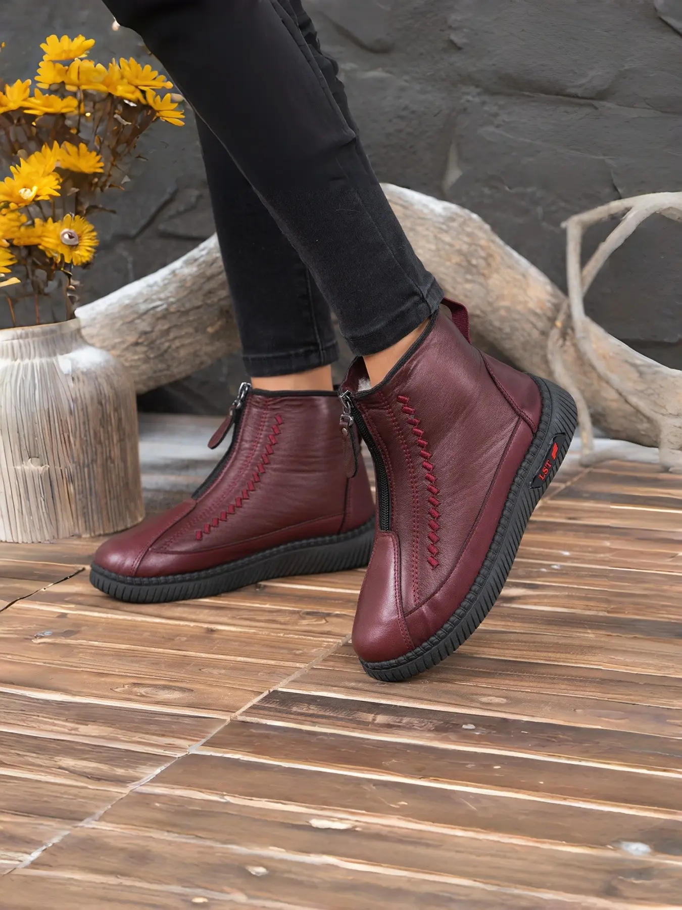 Women's Winter New Thickened Warm Waterproof Soft Sole Non-Slip Shoes for Seniors, Cozy Cotton Shoes for Elderly Mothers, Waterproof Footwear, Waterproof Boot, Casual Boots