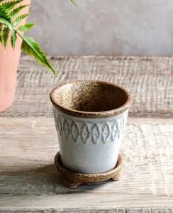 Two Tone Diamond Pattern Pot