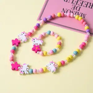 2pcs/Set Fashion Natural Wood Beads Jewelry Cute Animal Pattern Necklace Bracelet For Children Party Jewelry Girl Birthday Gift Hot