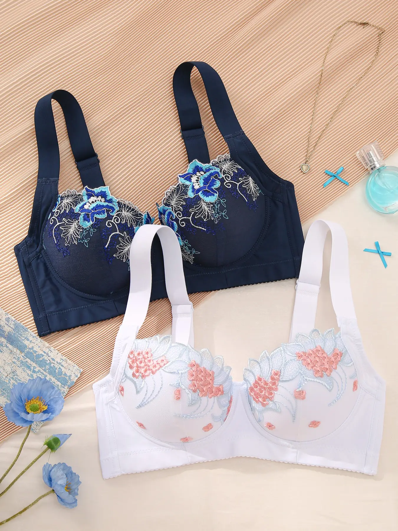 2PCS Women's Floral Embroidered Push Up Bra, Underwire Medium Support, Adjustable Wide Straps,Soft Comfortable Chic Elegant Breathable Everyday Wear Underwire Bras, Bras With Underwire