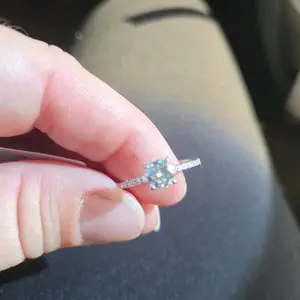 size 8  Engagement Ring Round moissanite with Solitaire with Accents