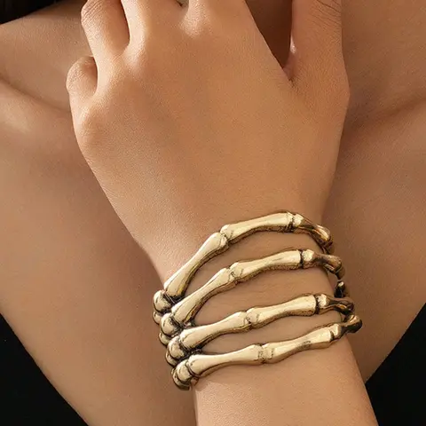 1pc Punk Hip-hop Gothic Fashion Accessories Hollowed-out Ghost Hand Bracelet Suitable for Both Men and Women Vacation Music Festival Party All Saints' Day Punk Style Bracelet Fashionable Bracelet Punk Style Jewelry