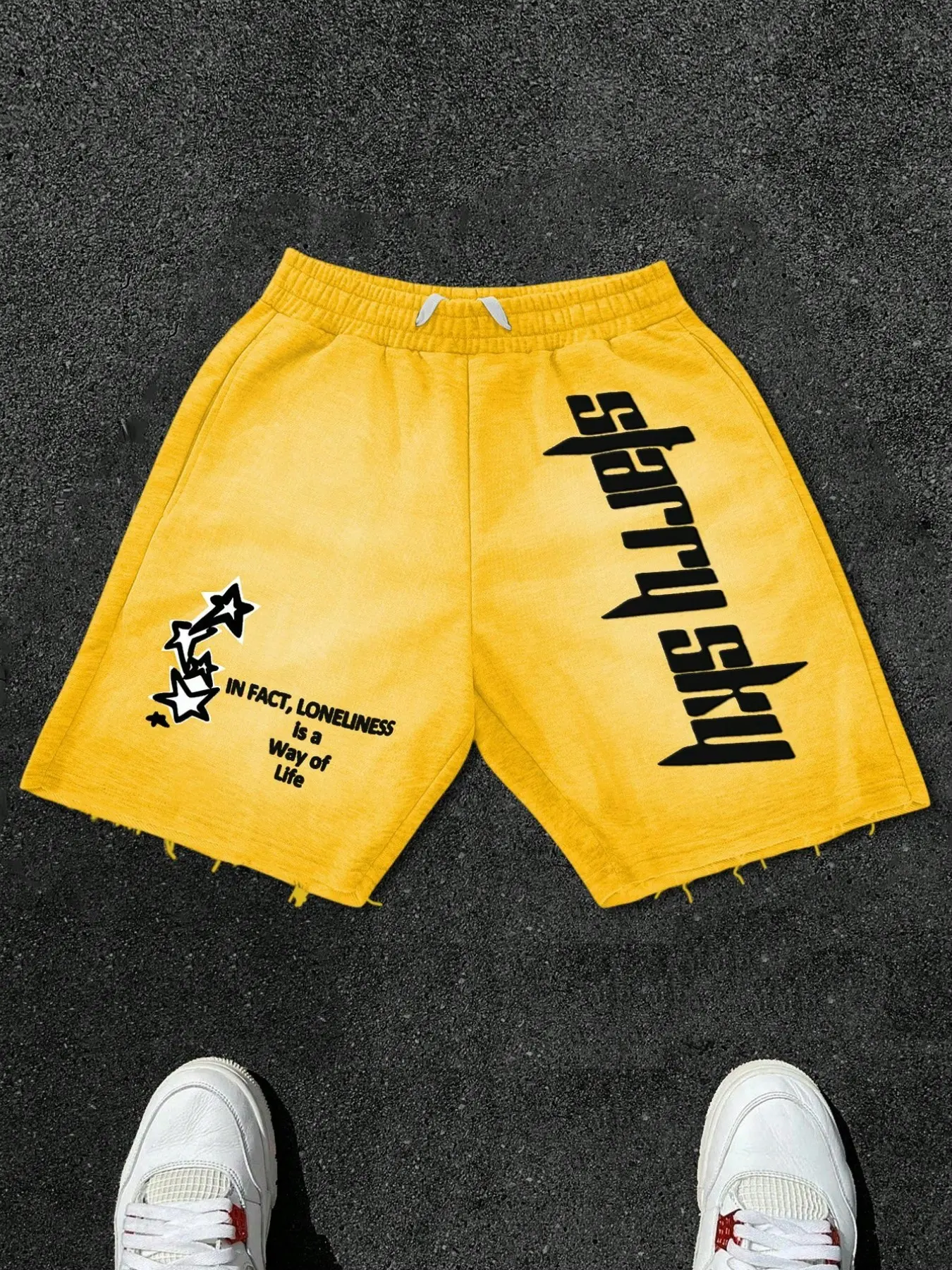 Y2K Aesthetic Men's Distressed Denim Shorts, Yellow Cargo Style Fitted with Pockets, Motivational Quote & Star Print, Elastic Waist for Street Fashion, Beach and Summer Vacations, High Street Shorts, Breathable Printed Shorts, Graphic Print Shorts