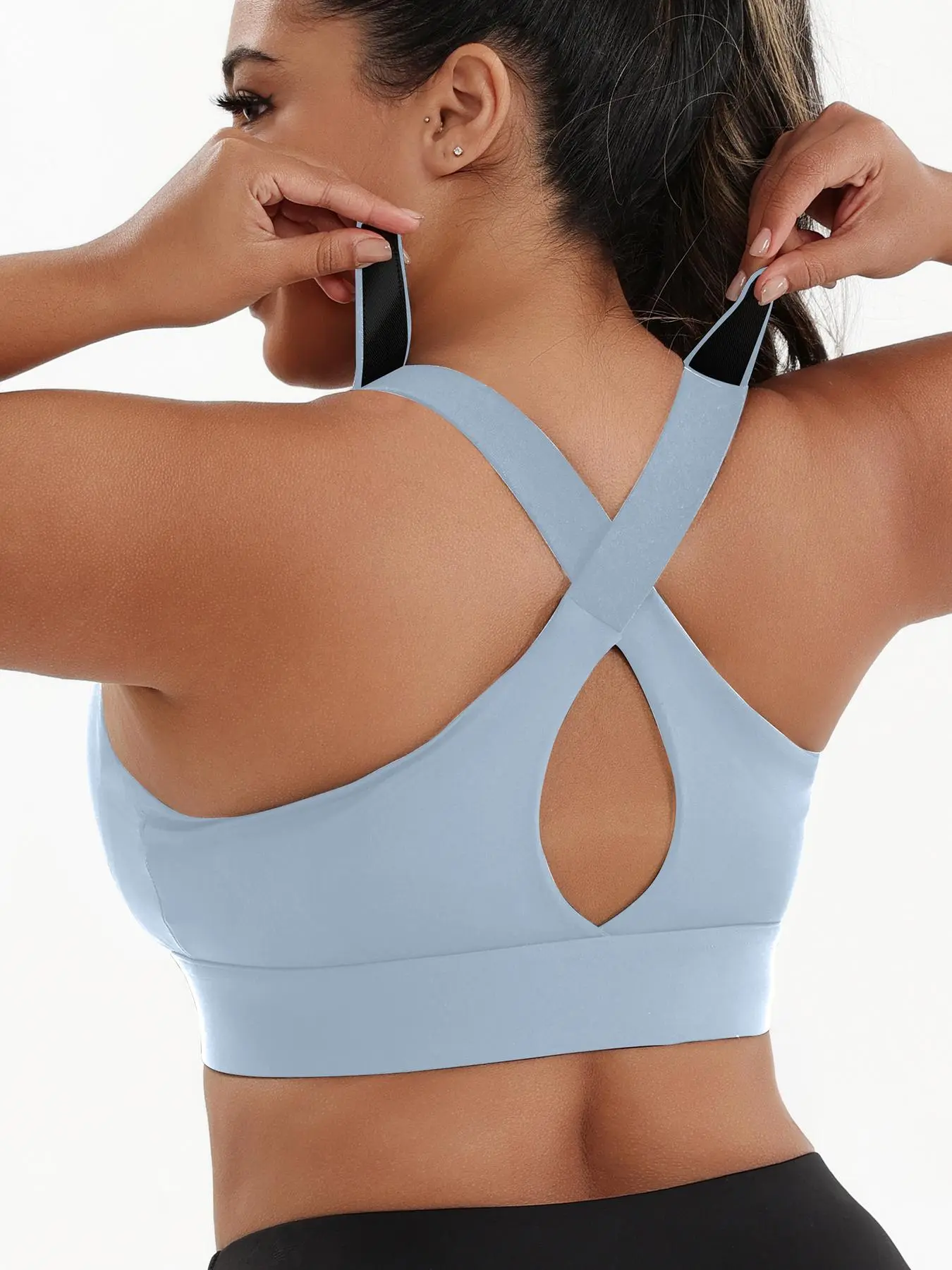 Plus Size】 Criss Cross Zipper Front Sports Bra, Solid Adjustable