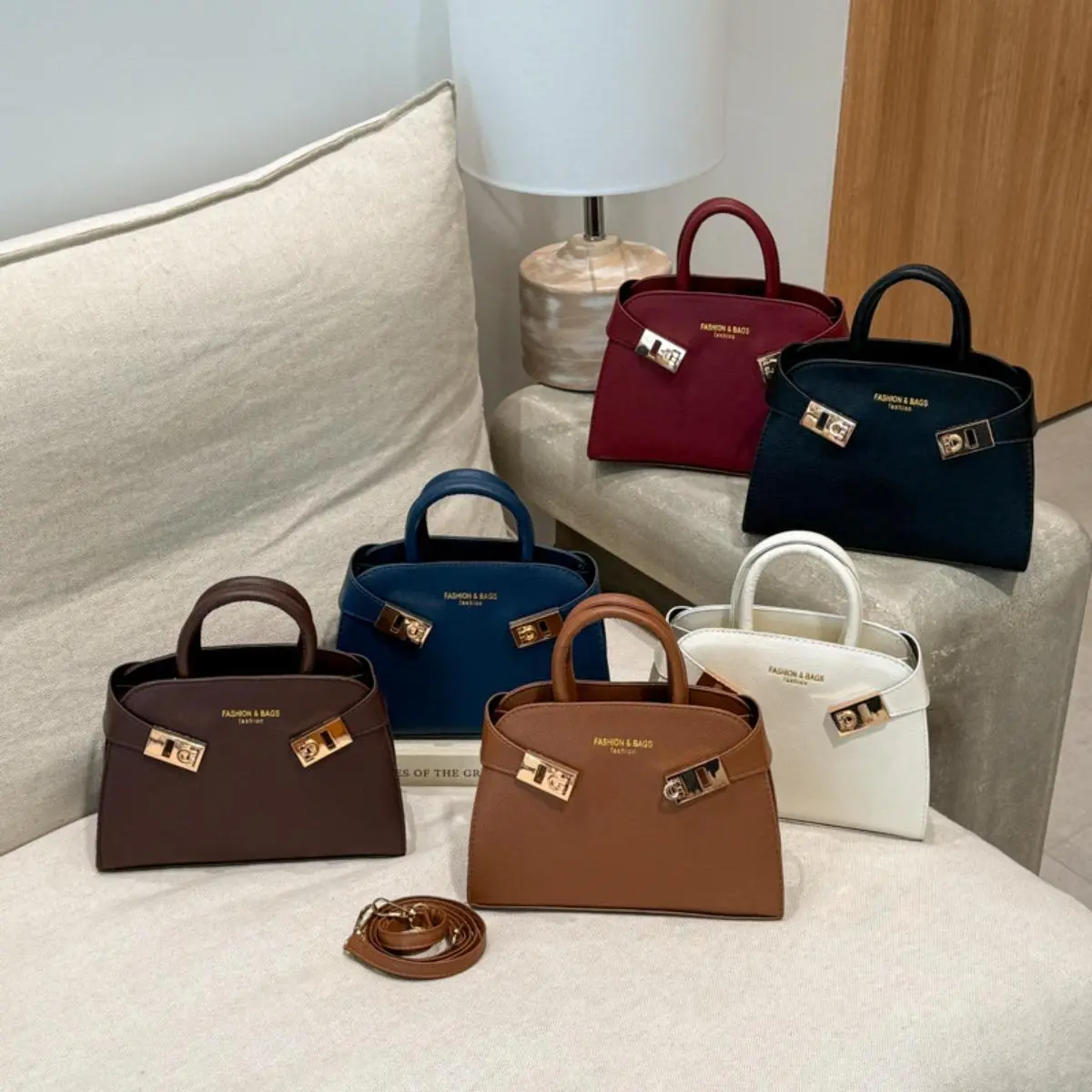 Women Daily Crossbody Purse Elegant Metal Lock Decor Handbag