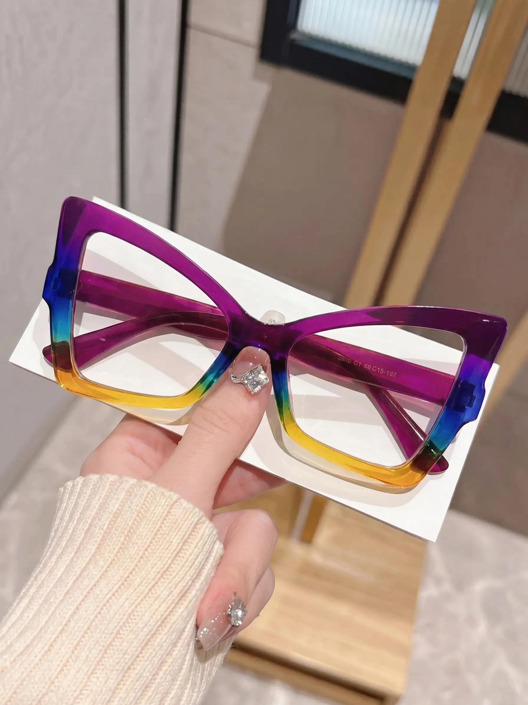 Women's Gradient Rainbow Cat Eye Glasses, Anti-Blue Light Computer Eyewear, Fashionable Unisex Design, Lightweight Comfortable Frame, Bold Eyeglass
