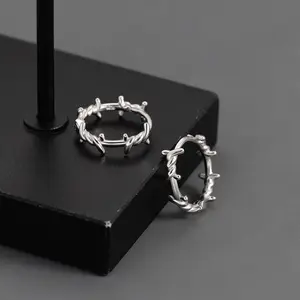 Thorn vine earrings for men and women, temperament ear clips, Korean version, niche high-end earrings, round cold style earrings