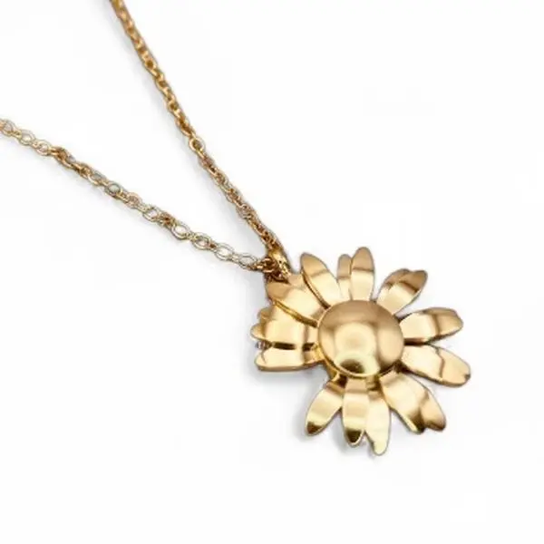 LUZY JEWELRY Adorable Love me Love me not Flower Design Pendant Dainty Chain Necklace in 18K Gold PVD Coated Stainless Steel