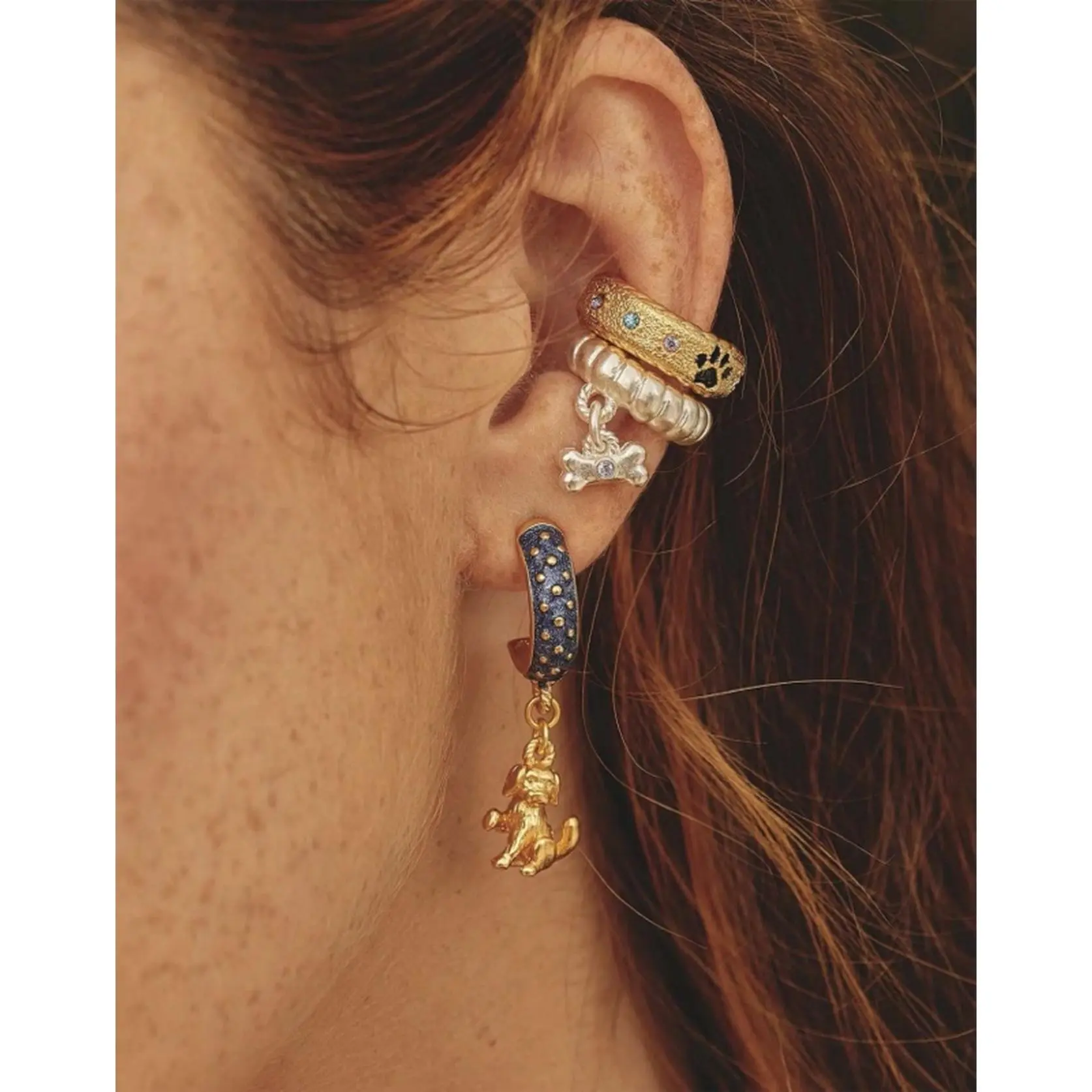 Gold Dog Charm Hoop Earring for Dog Lovers Detailed Puppy Charm Stylish Hoop Accessory for Minimalist and Trendy Looks