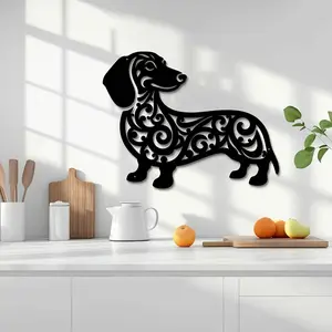 A lively and adorable puppy, a charming metal dachshund wall decor – an indoor/outdoor decorative sculpture suitable for gardens, patios, living rooms, and balconies, and a perfect gift for birthdays or housewarmings.
