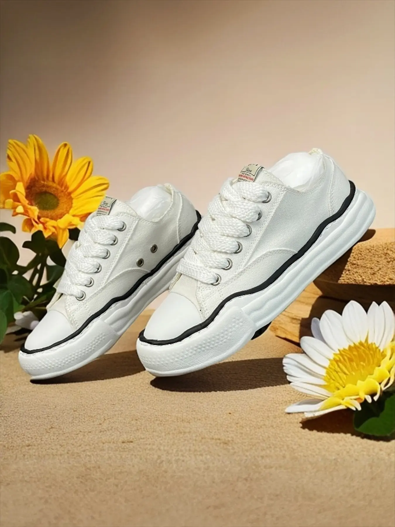 Unisex Sporty Couple Shoes High-End Bone Board Sneakers Trainers Canvas Versatile Casual Footwear All Seasons Low Top Medium Width