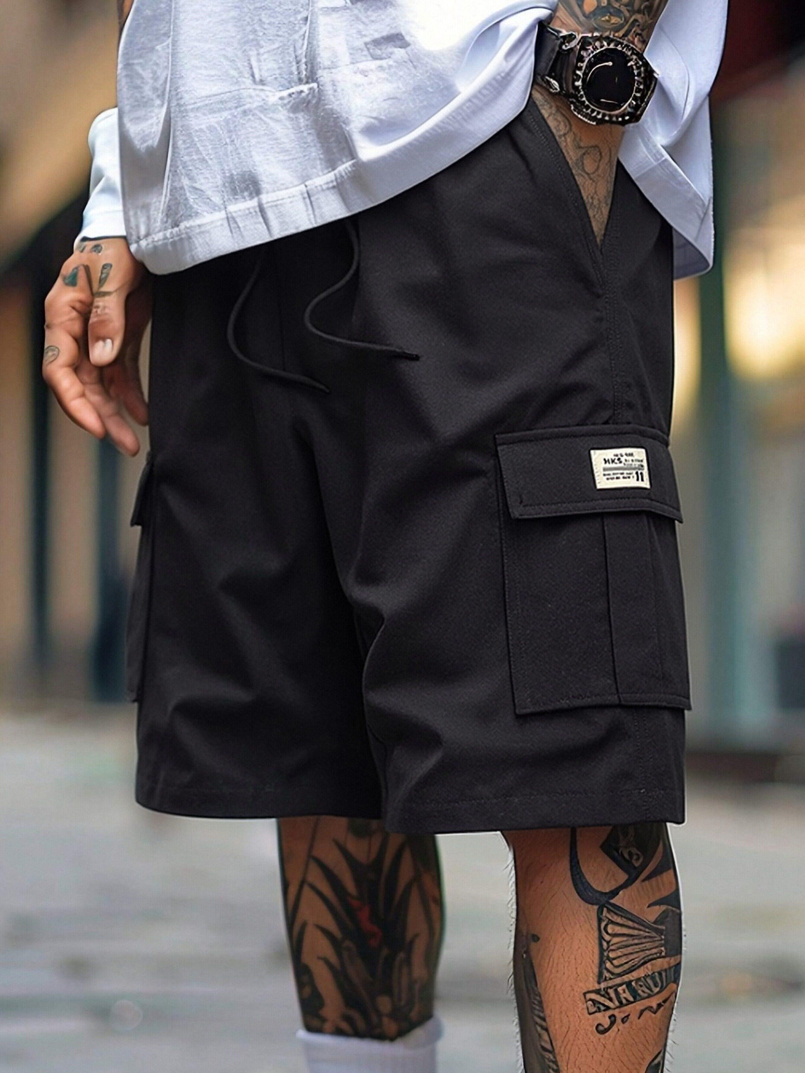 Men’s 3-pack cargo shorts in a trendy street style loose, casual knee-length design with multiple pockets and quick-dry fabric. Suitable for sports and beachwear, an essential summer fashion piece. Crewneck Top