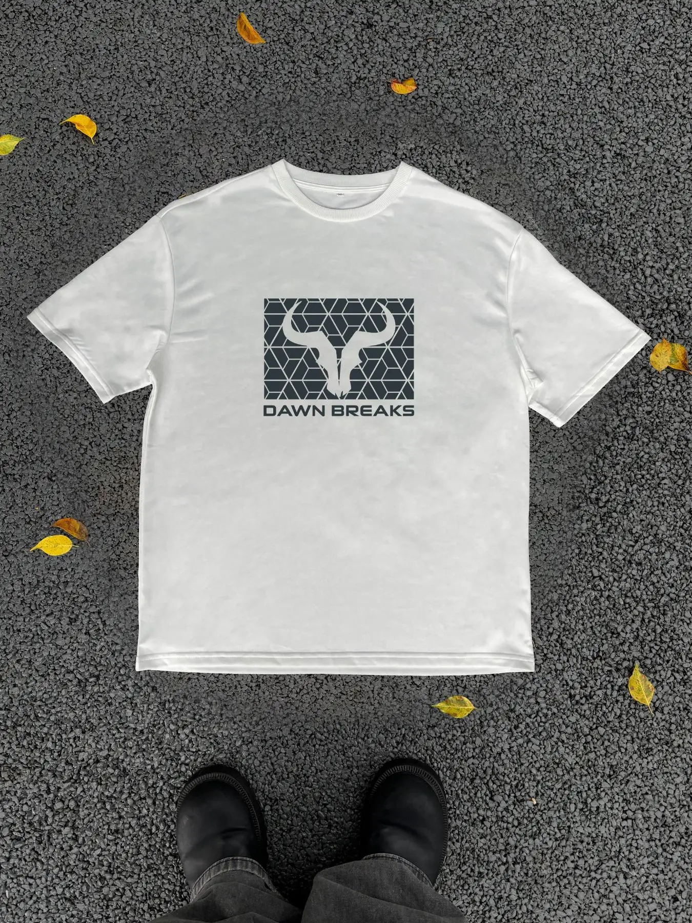 Men's Bull Head & Letter Print Round Neck Tee, Regular Fit Trendy Casual Graphic Short Sleeve T-Shirt for Daily Wear, Men's Summer Outfit