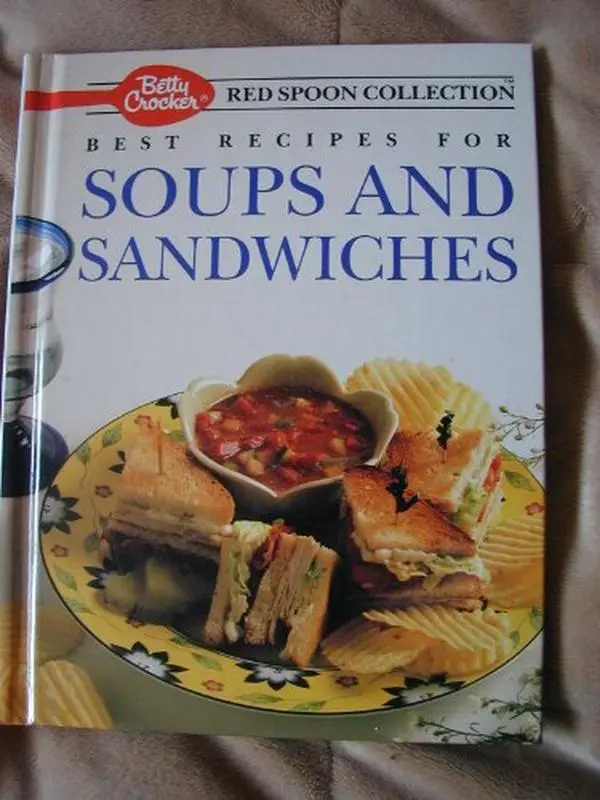 USED Book - Betty Crocker's Best Recipes for Soups and Sandwiches (Betty Crocker's Red Spoon Collection) by Betty Crocker (Hardcover) - english