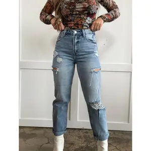 Never Miss Distressed Slim Cropped Jeans