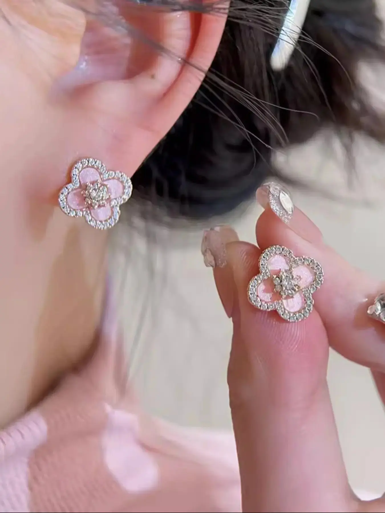 Mother's Day Gift 1 Pair of Elegant Delicate Rose Gold Pink Mother-of-Pearl Zircon Lucky Four-Leaf Clover Floral Stud Earrings Versatile Earrings Flower Stud Earrings Earring Studs Stud Earring Jewelry