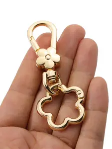 4pcs Flower Buckle Hooks, Swivel Hooks, Dog Clips, Suitable For DIY Hanging Cords, Metal Keychain, Metal Shaped Spring Clips, Carabiners, Key Rings, Bag Clips, Dog Leash Clips, Christmas Gifts