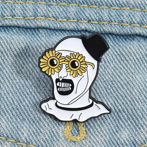 Sunflower Glasses Clown Killer Enamel Vintage Brooch, Horror Movie Themed French Alloy Brooch Pin for Halloween, Badge for Casual Fashion Accessories, Jewelry