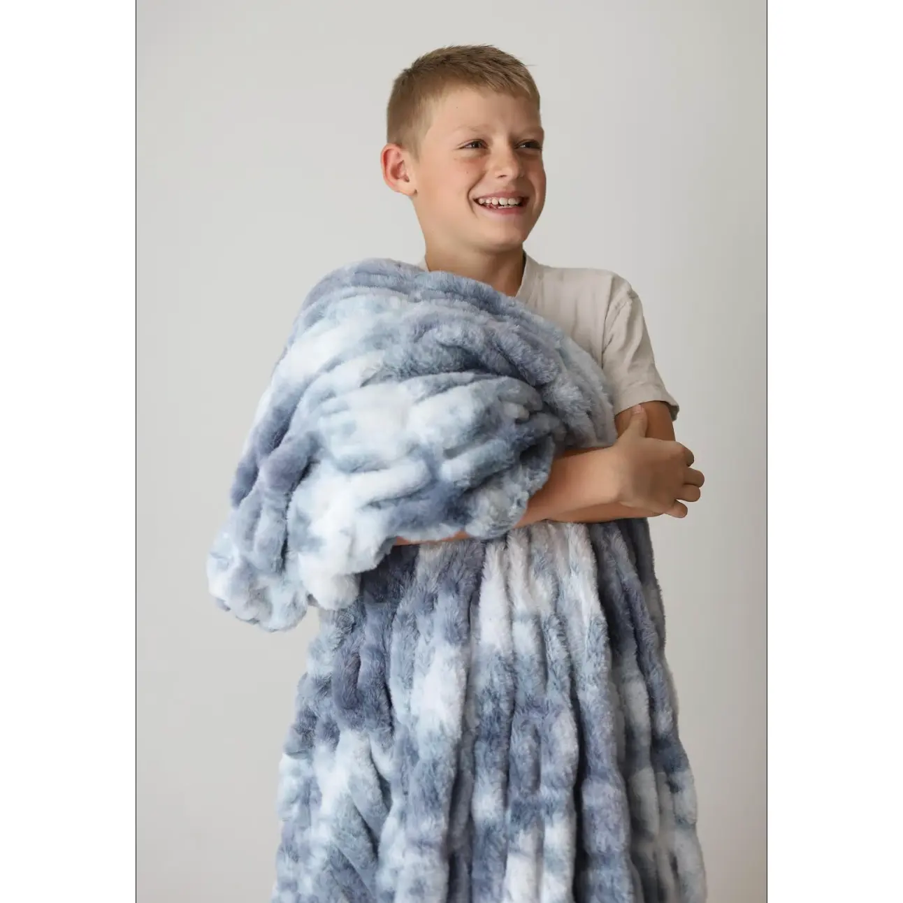 Luxury Minky Blanket – Rip Tide Blue | Ultra Soft Plush Throw Blanket | Double-Sided Faux Fur Blanket for Couch, Bed & Gifts