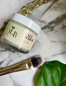 Exfoliating Face Scrub - Nourishing Face Scrub with Jojoba Ethers & Apricot,  Gentle Exfoliation with Sodium Bicarbonate & Fruit Extracts