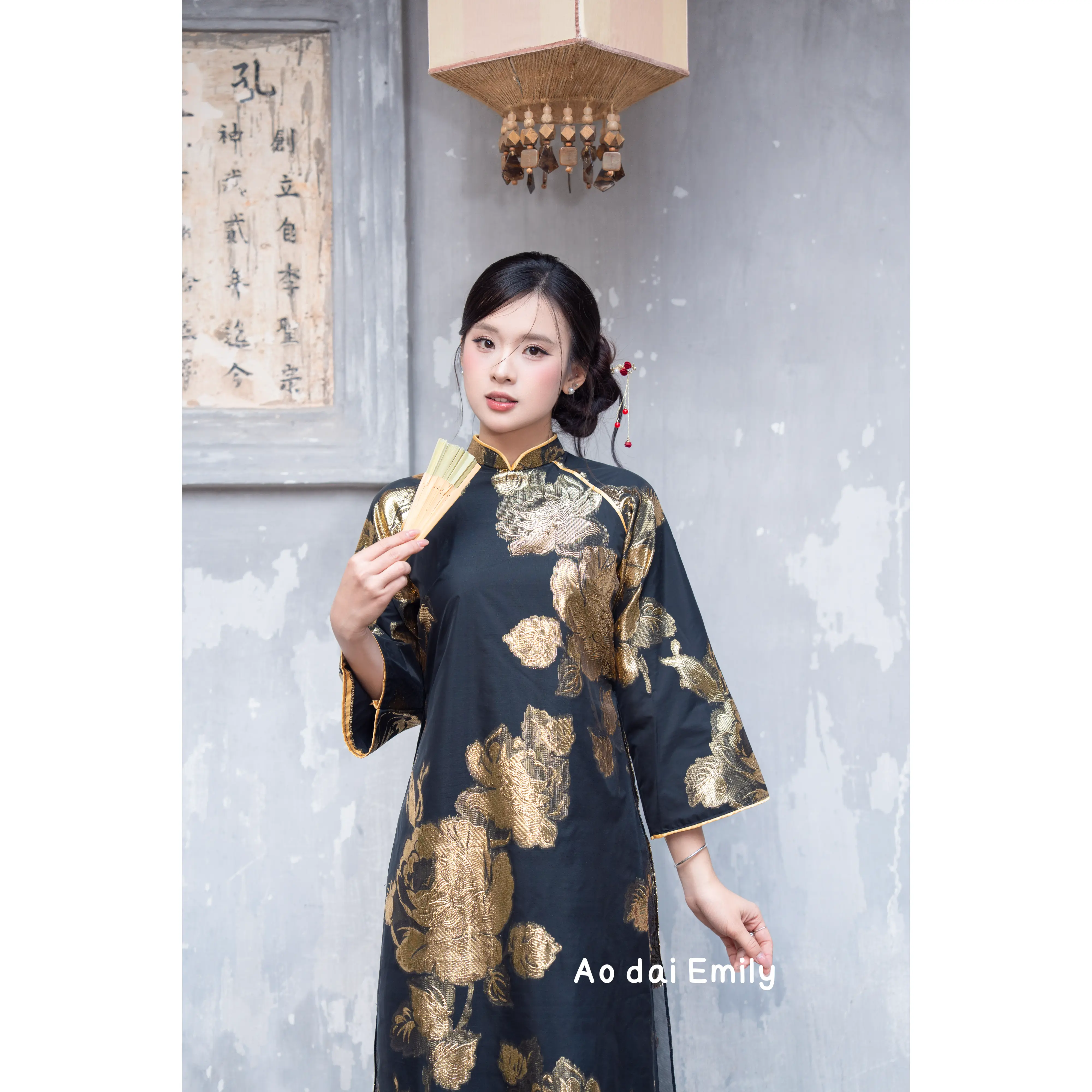 CATMINT Black/Gold Modern ao dai with rose pattern