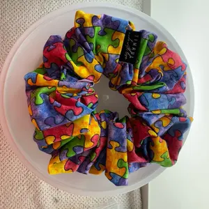 Autism Awareness Scrunchies - Colorful Bow Design with Puzzle Pattern, Ideal for Autism Awareness Events
